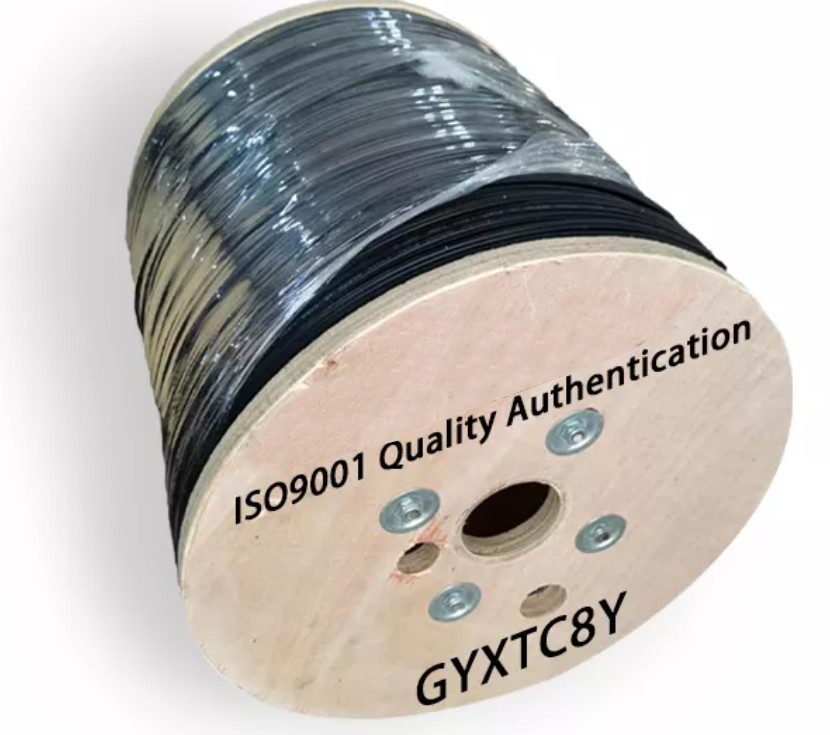 GYXTC8Y Outdoor Fig8 Волоконно-оптический кабель 2 4 6 8 12-ядерный воздушный член прочности стального провода