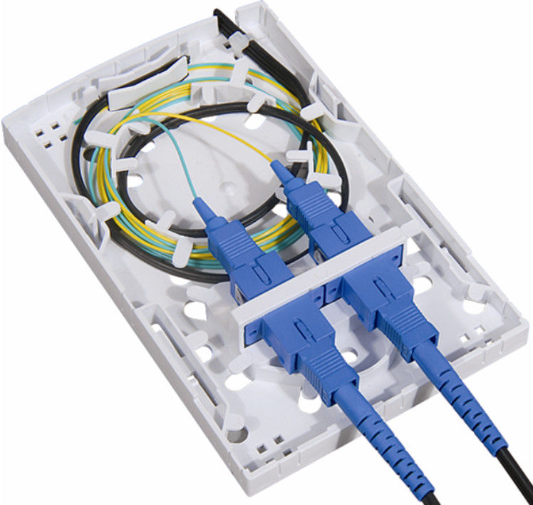 FTTH 2 вырезает сердцевина из переходников SC ABS 2pcs ПК коробки прекращения стекловолокна крытых или на открытом воздухе