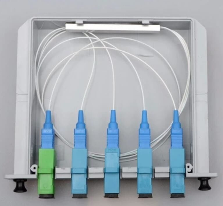 Штепсельная вилка PLC SC UPC Splitter 1X4 оптического волокна кассеты пассивная по своему типу