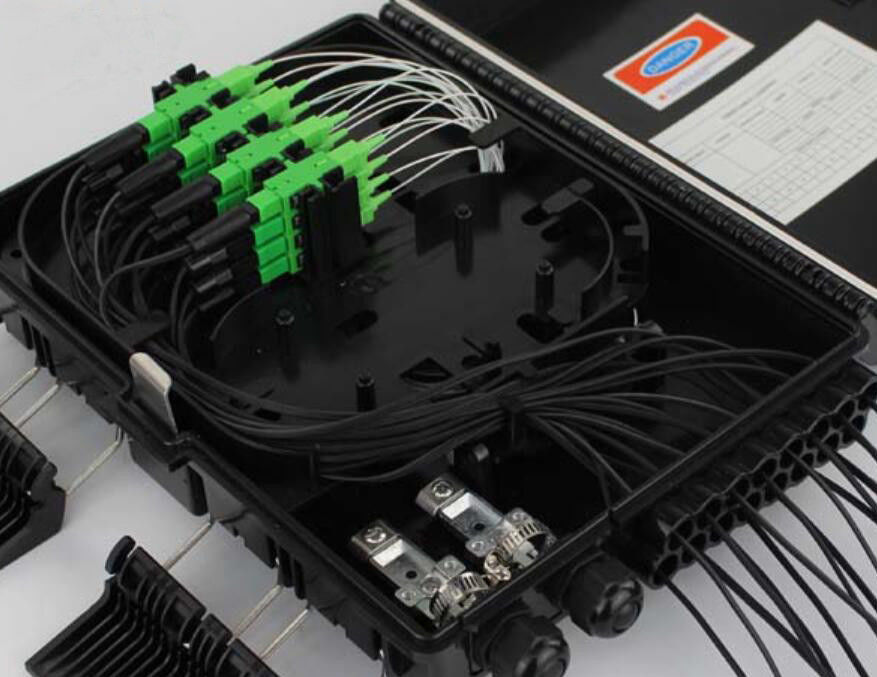 Водоустойчивая коробка распределения ABS/PC оптического волокна Ftth портов выхода 16 входа 16 терминальной коробки 2