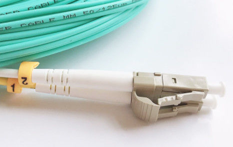 Гибкий провод MM OM3 50/125 оптического волокна FTTH 2mm двухшпиндельный LC UPC