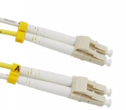 Двухшпиндельная мультимодная длина 10m соединителя LC UPC гибкого провода оптического волокна OM3