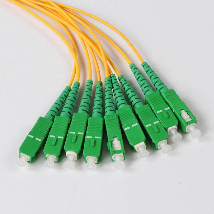 Ветвь 1.5Meter коробки SC APC Splitter PLC Splitter 1 x 8 оптического волокна 2.0MM